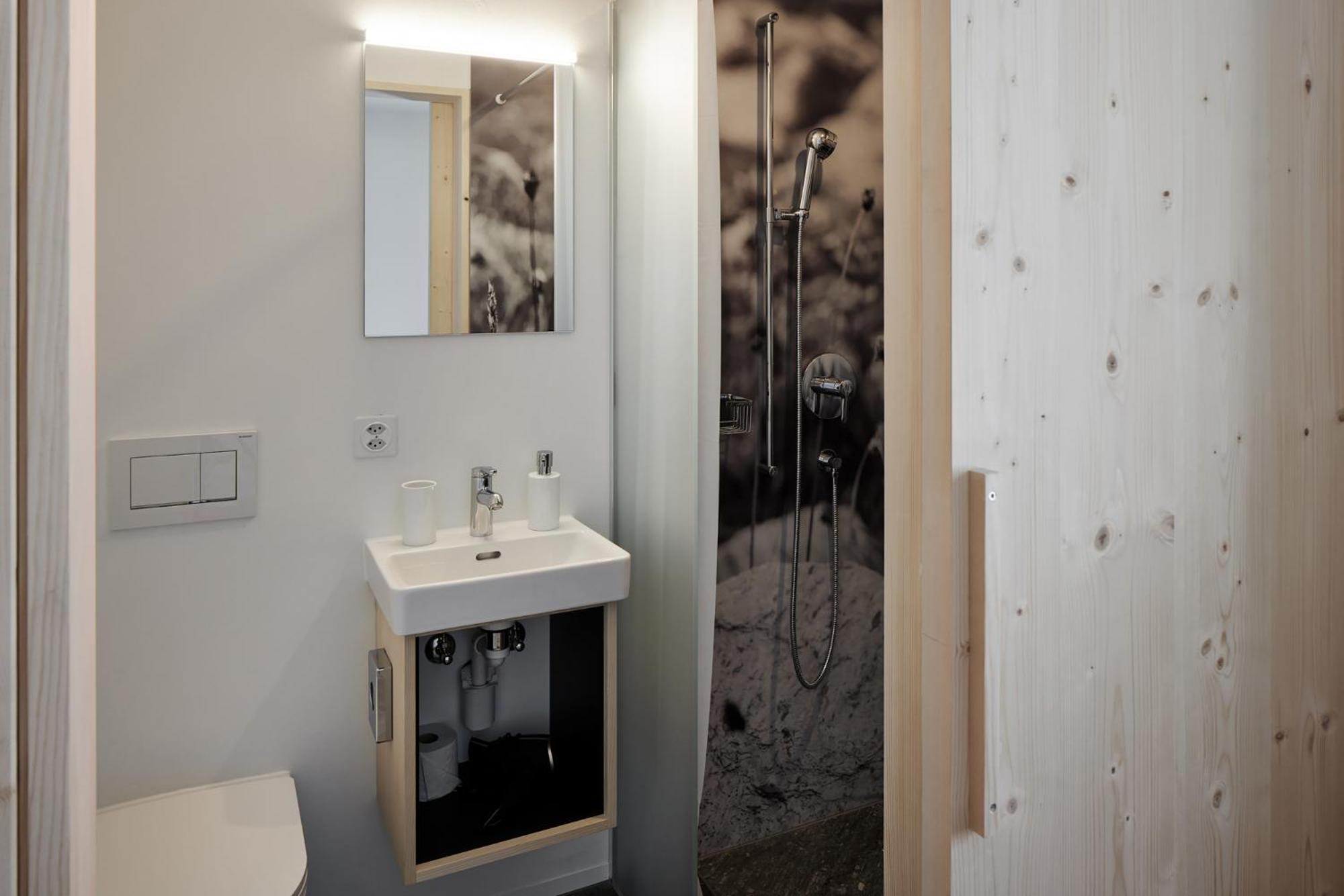 Medelina Hotel Curaglia Luaran gambar
