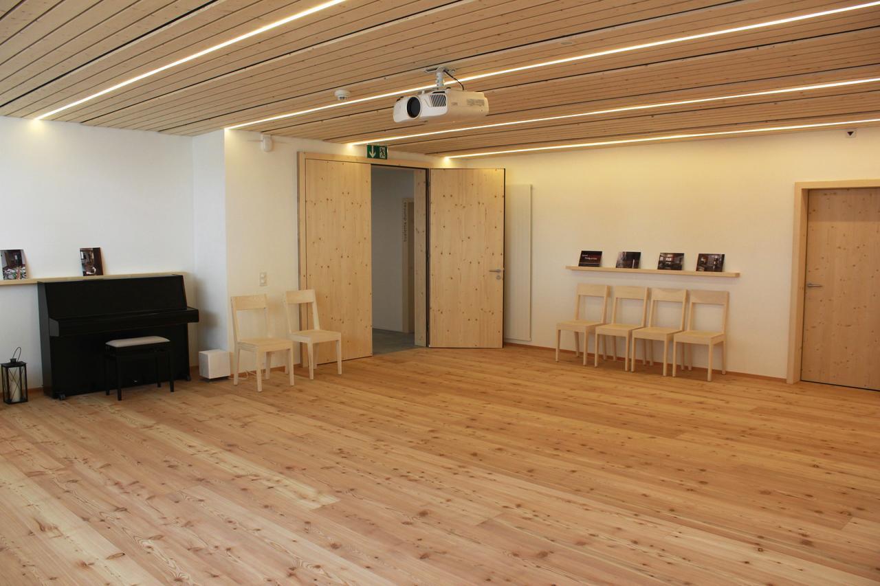 Medelina Hotel Curaglia Luaran gambar